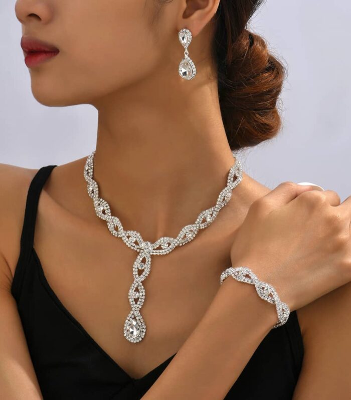 Queen Nefertari Crystal Set