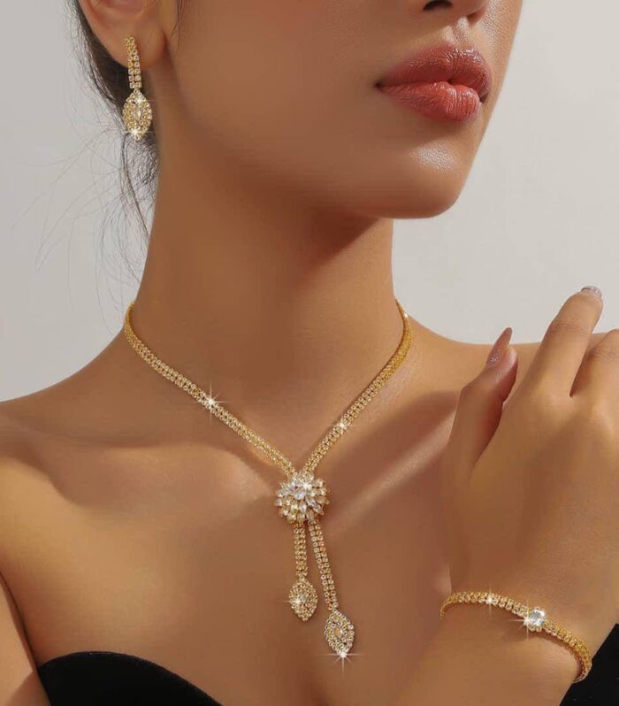 Empress Elegance Gold Set