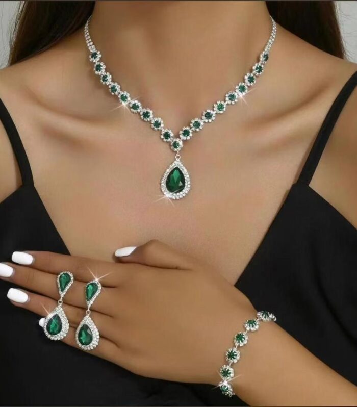 Adamma Royal Emerald Set
