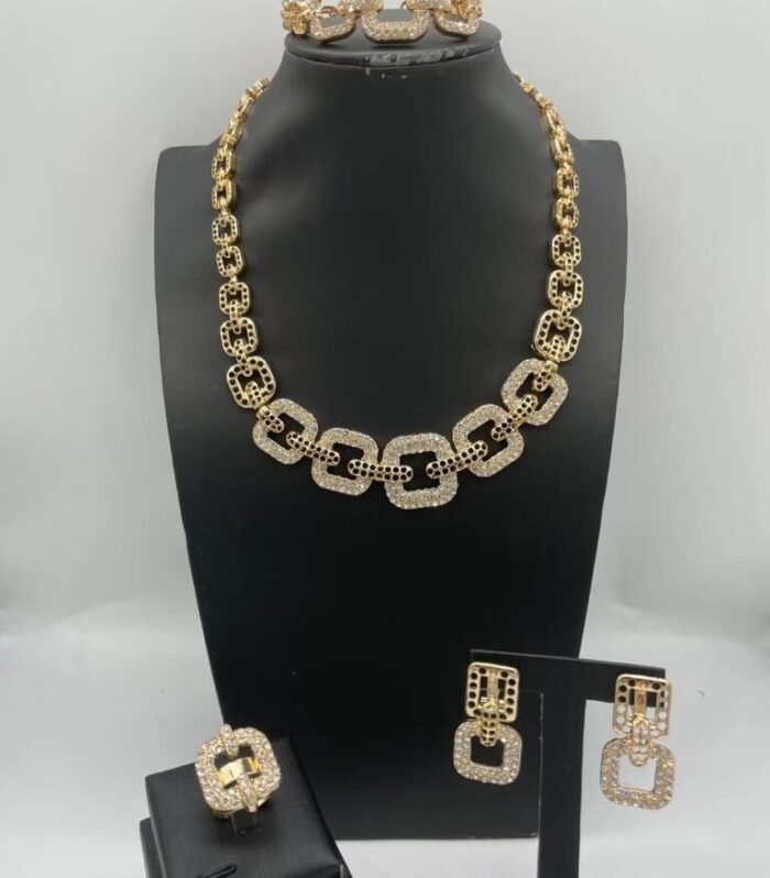Empress Chain Royale Set
