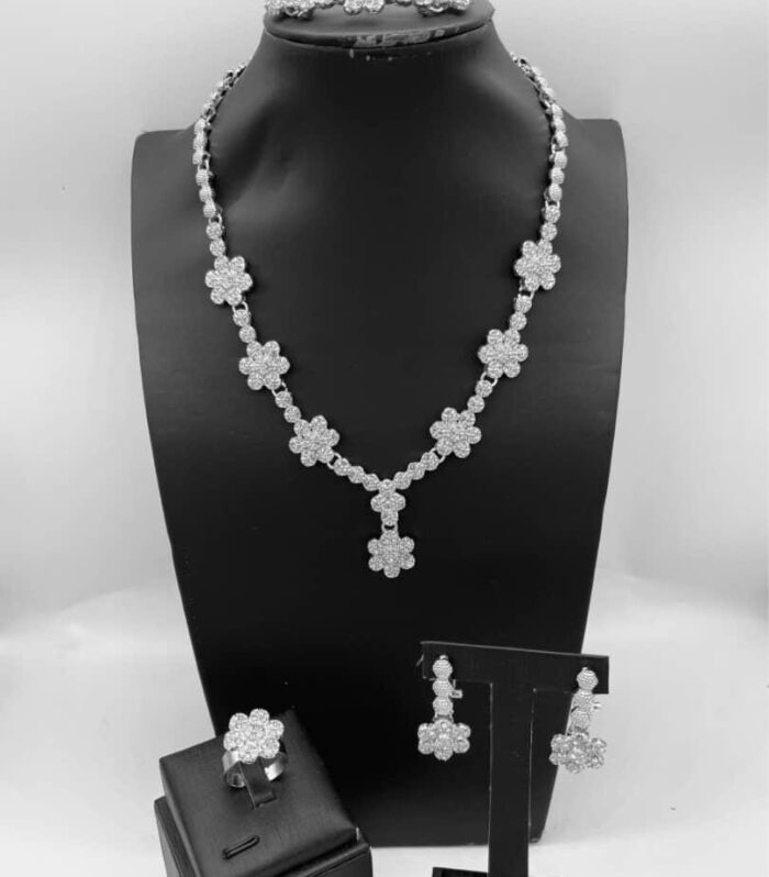 Adunni Elegance Floral Set